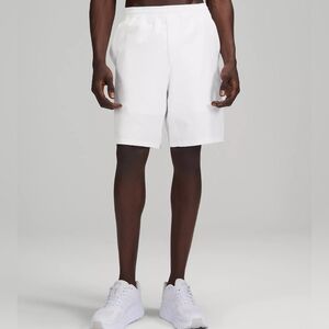 Lululemon - XL White Pace Breaker Lined Shorts, 9 Inch